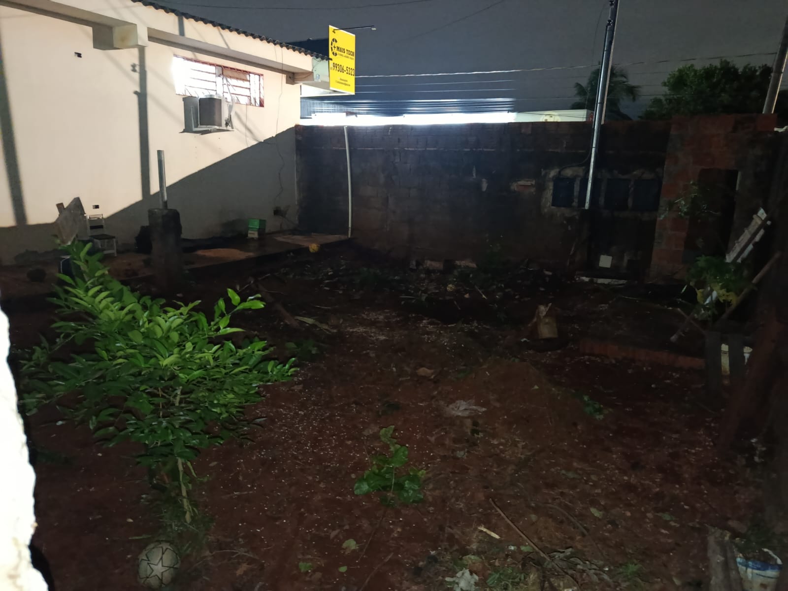 O terreno vazio